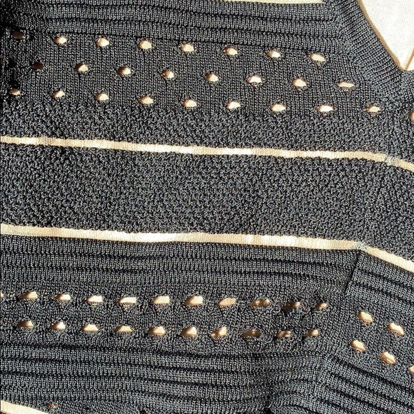 Black knit embroidered textured top - Picture 3 of 5